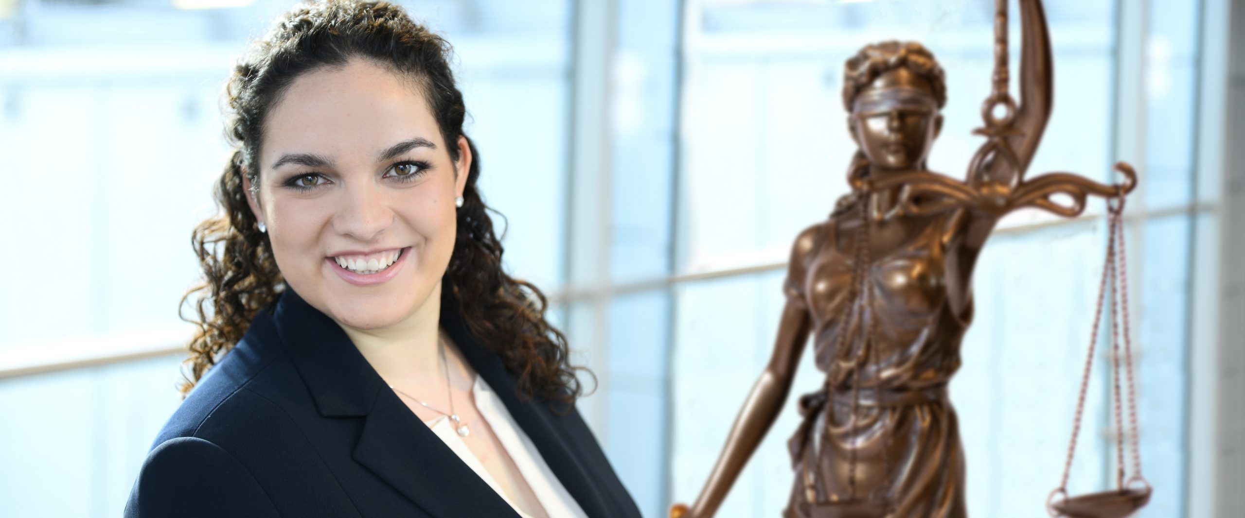 Susan Kaupp und Justitia